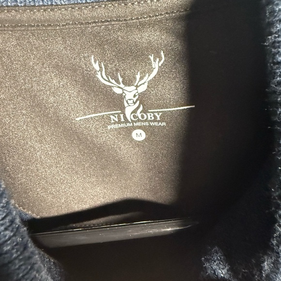 Nicoby Fleece Zip-Up - Picture 3 of 4